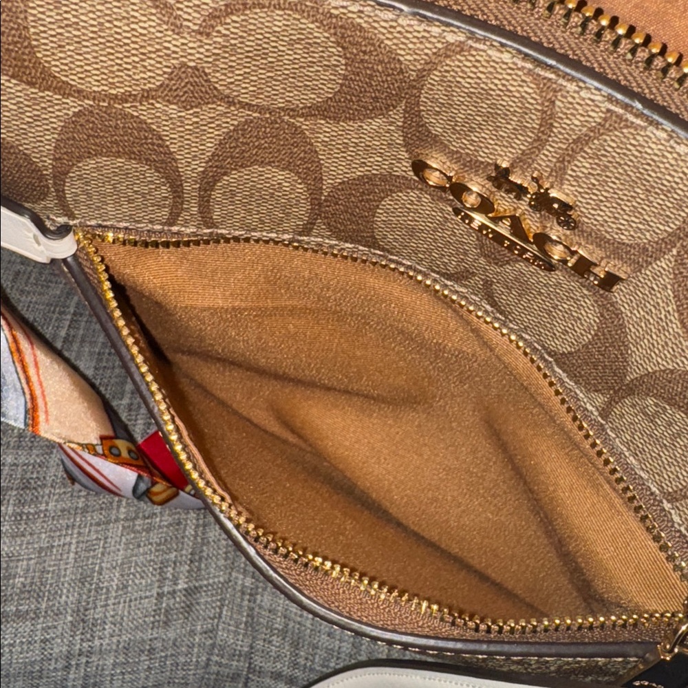 Coach Crossbody Brown Cream Rowan File Signature Bag - Picture 15 of 17